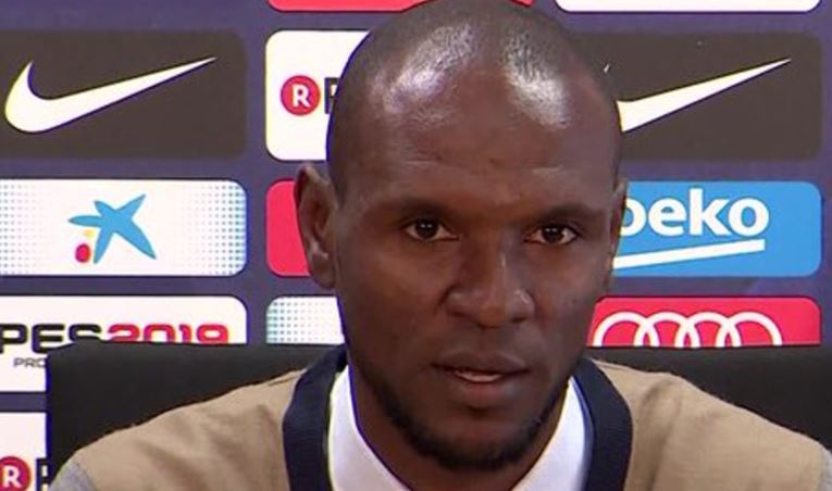 Eric Abidal A T Limog Par Le Fc Barcelone